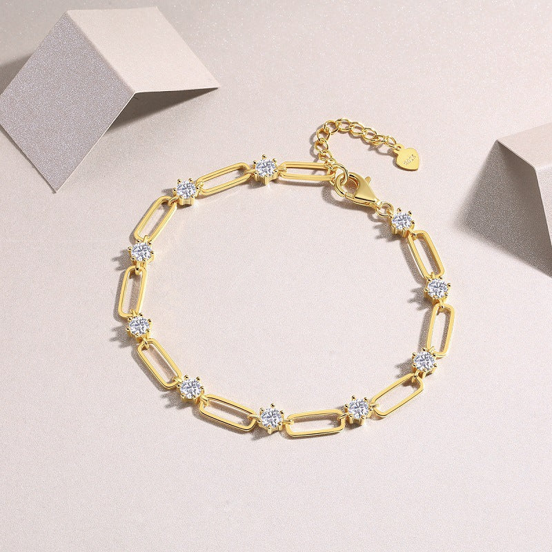 NECKLACES & PENDANTS